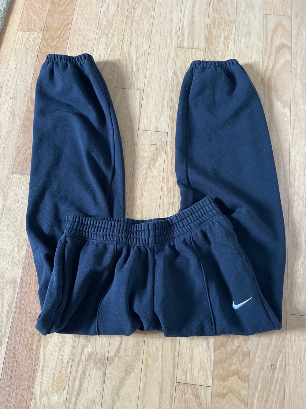 Nike women’s oversized, heavyweight Black joggers size medium